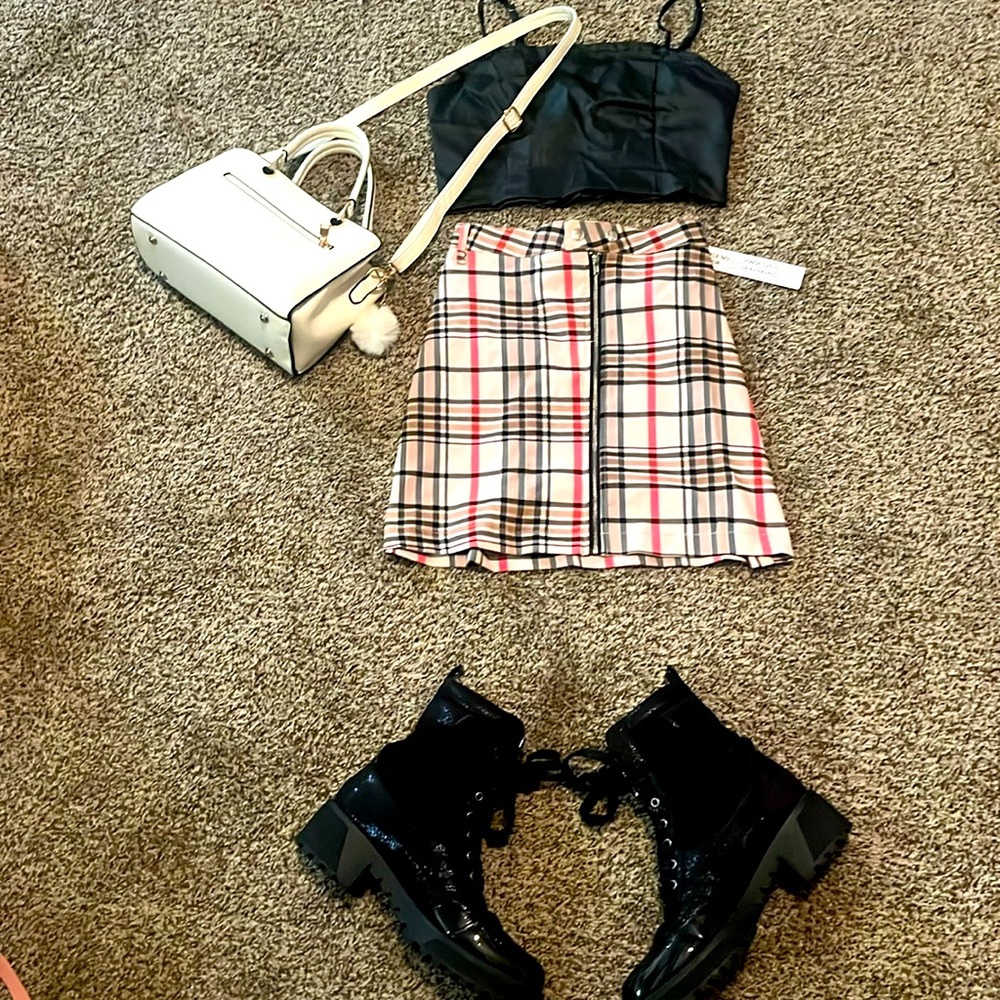 Stretchy plaid skirt